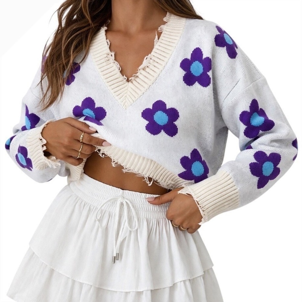 Brooklyn Karma‎ Y2K Cropped Floral Knit Sweater Distressed V Neck Trendy NWT
